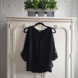 3/4 Sleeve - Open Shoulders Top